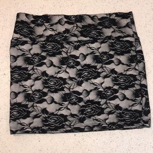 Black and white lace flower mini skirt